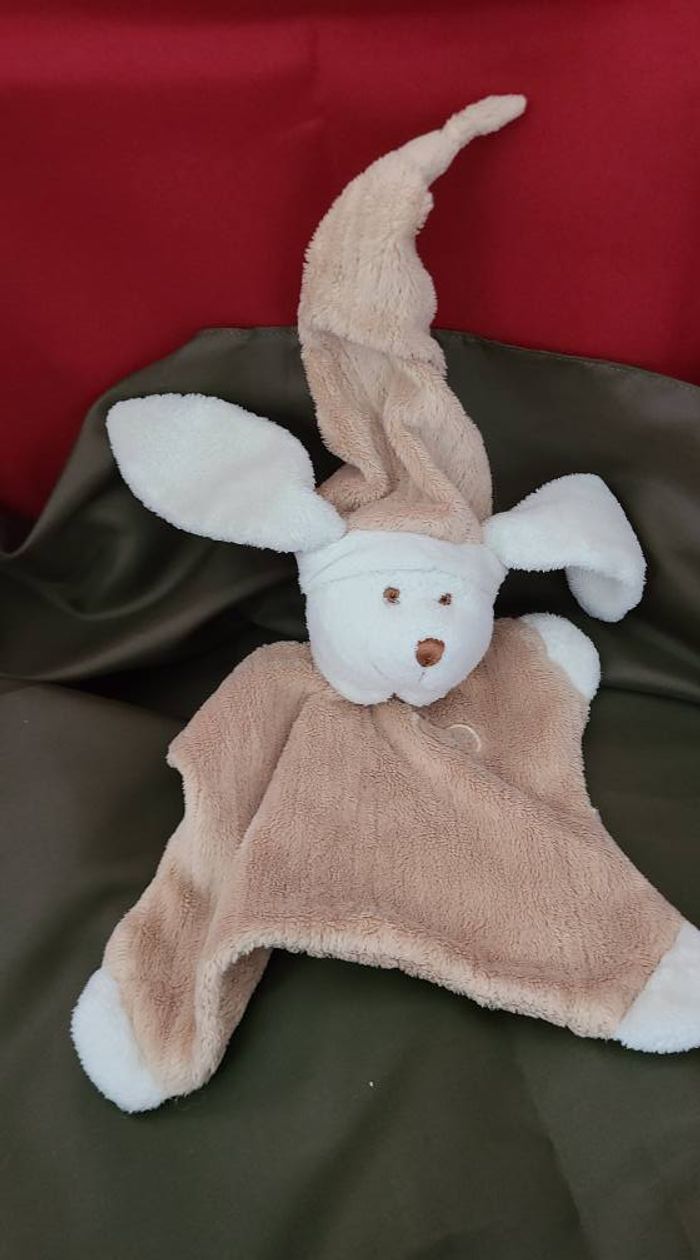 Doudou Semi Plat Carré Chien Lapin Beige Blanc Eveil et Tendresse CMP