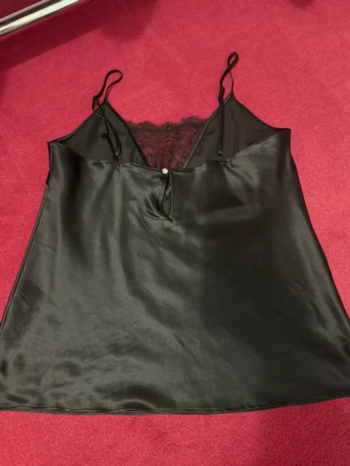 Lot de 2 tops identiques noir blanc Darjeeling 42 satin - photo numéro 4
