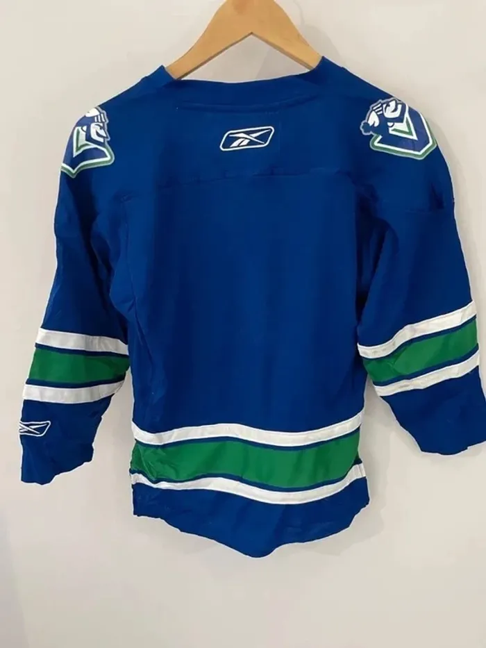 Reebok Youth NHL Vancouver Canucks Size Youth S/M - photo numéro 9