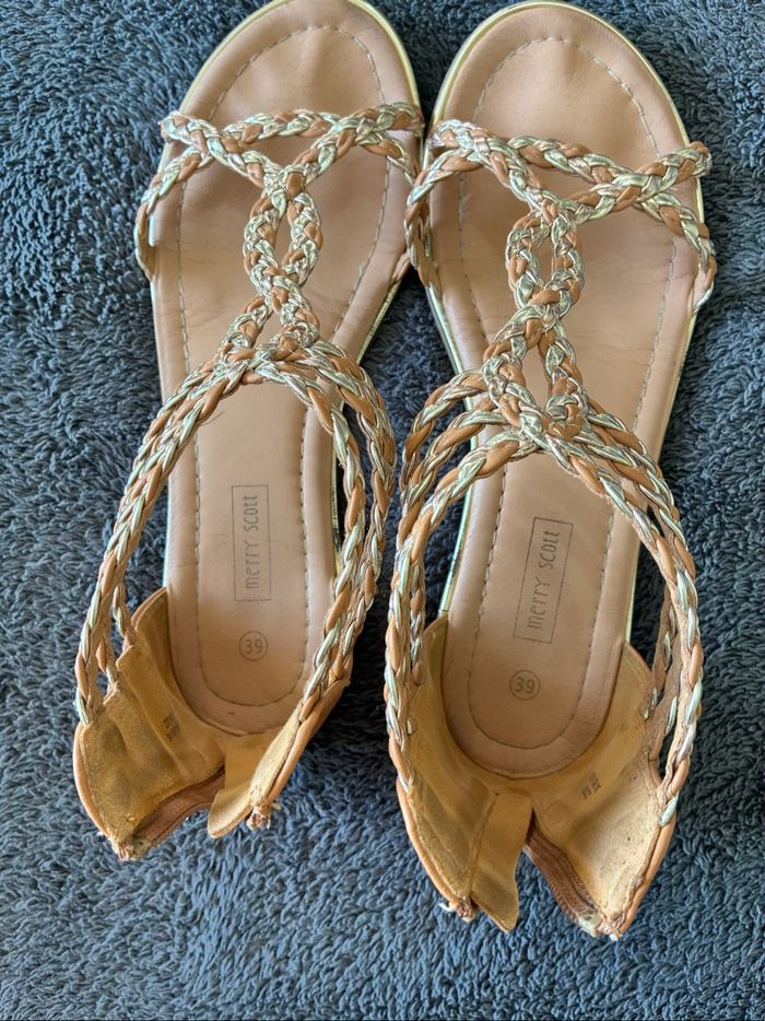 Sandales 👡 - photo numéro 2