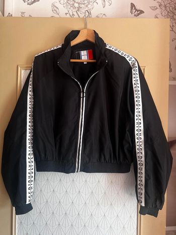 Veste femme jogging Jennyfer M ttbe noire et blanche
