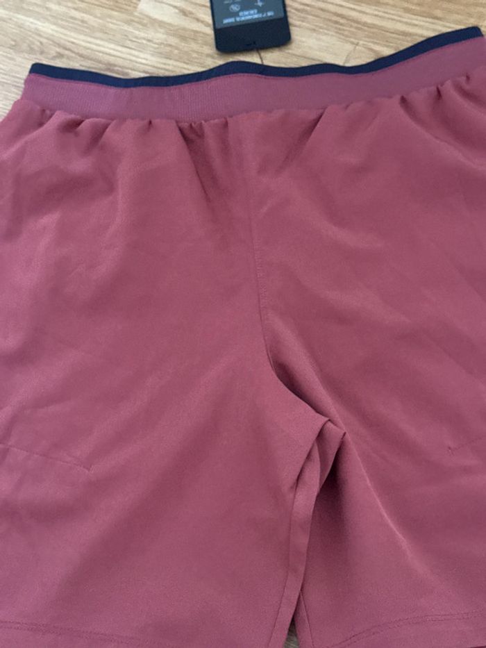 Short fabletics taille S - photo numéro 3