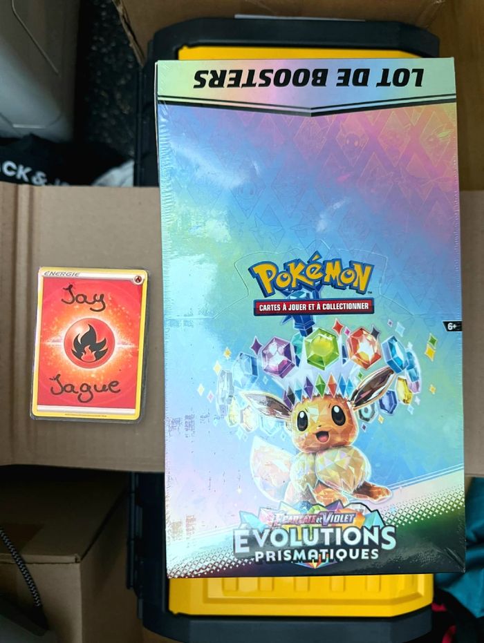 Pokémon Display bundle Ev8.5 Évolution Prismatique