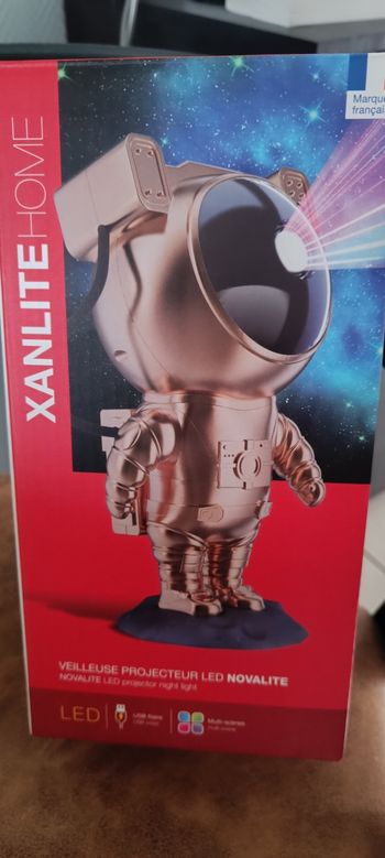 Veilleuse projecteur astronaute dorée