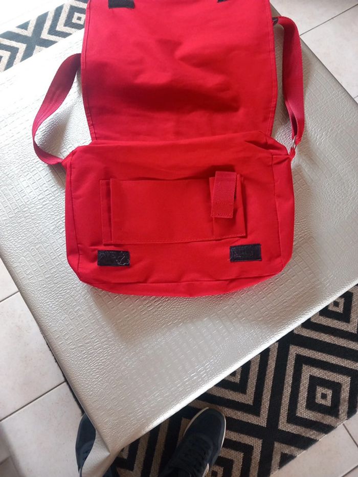 Sac en bandoulière eastpak rouge - photo numéro 3
