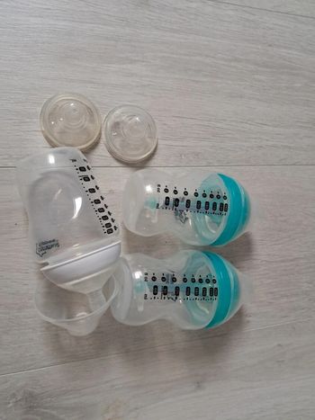 Lot biberon tommee tippee