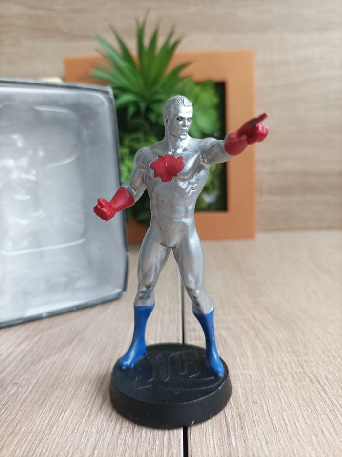 Figurine Captain Atom DC Comics Eaglemoss Super Hero - photo numéro 2