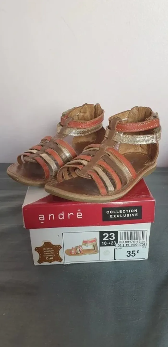 Nu-pieds cuir pointure 23 - photo numéro 2