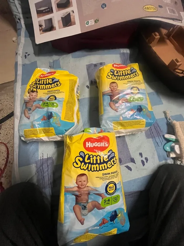 Lot de 27 couche de nage little swimmer taille 3-4