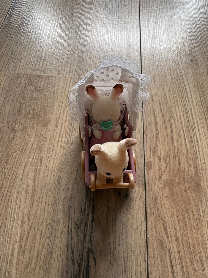 Sylvanian Families - Landau Double de Luxe + 2 Bébés Lapins Chocolat - photo numéro 3