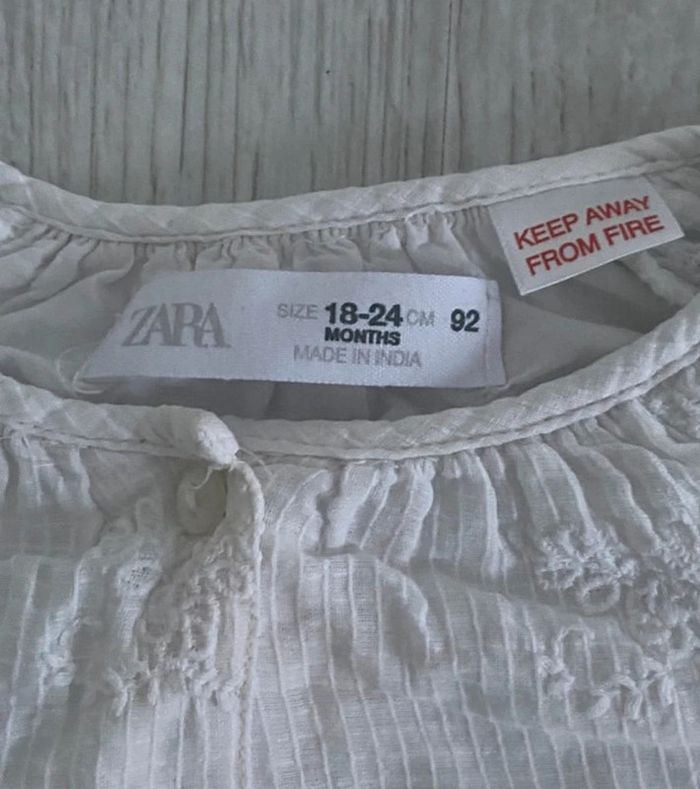 Chemisier marque Zara taille 2 ans - photo numéro 2