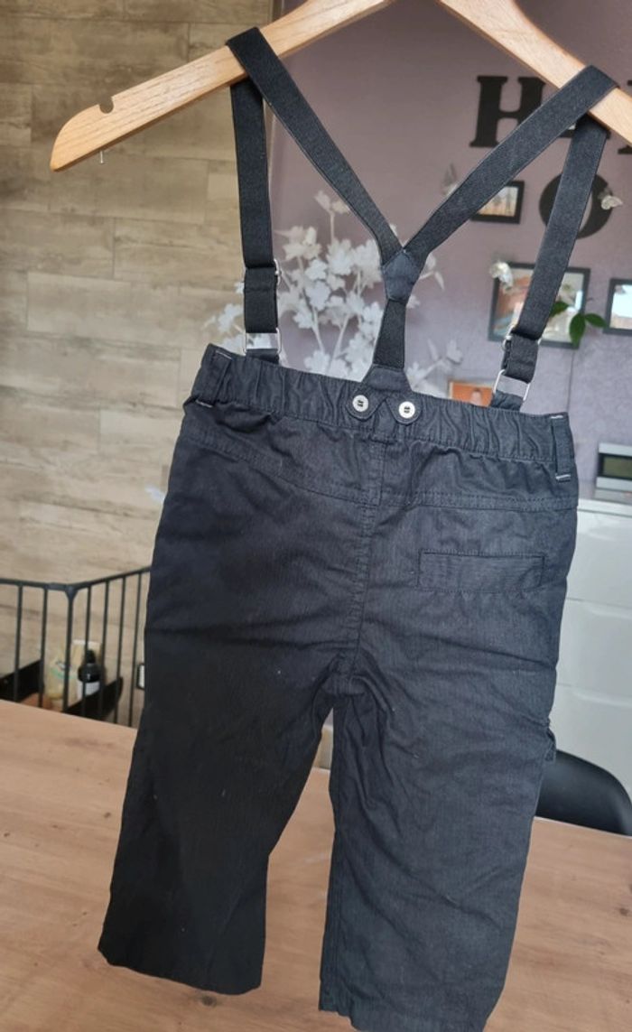 Pantalon à bretelles taille 18 mois - photo numéro 2