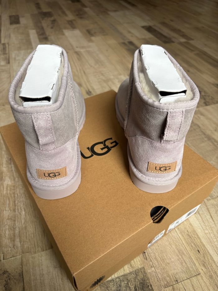 Ugg Classic Mini II Pale Smoke Taille 41 - photo numéro 3
