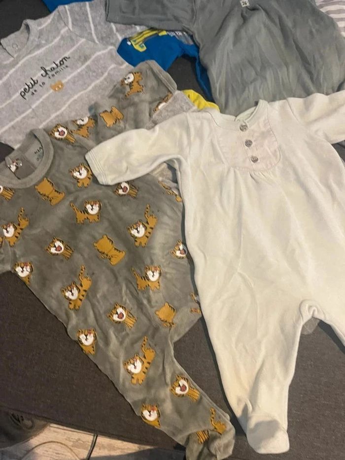 Pyjama 3 mois en Très bonne état. - photo numéro 4