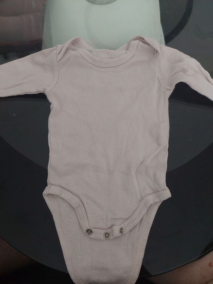 Lot 30 bodies 3 mois - photo numéro 10