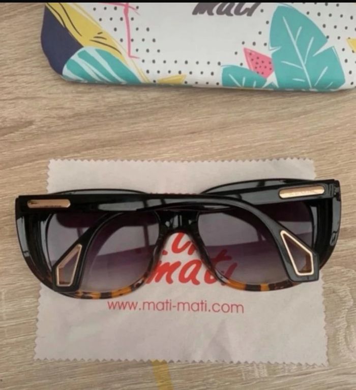 Lunette Soleil femme 🍭🍭 - photo numéro 10