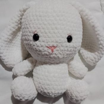 Doudou lapin au crochet