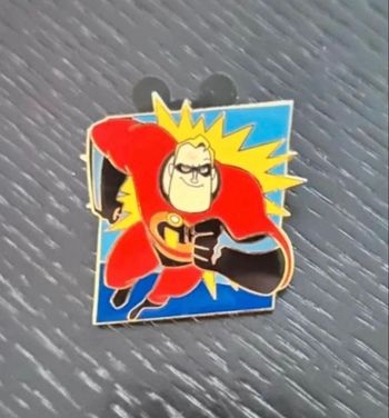 Pin’s Officiel Disneyland M. Indestructible
