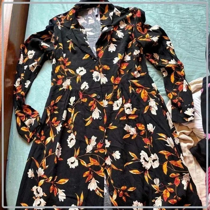 Magnifique  chemise  robe  fleurie  taille  34  marque  chicorée - photo numéro 2
