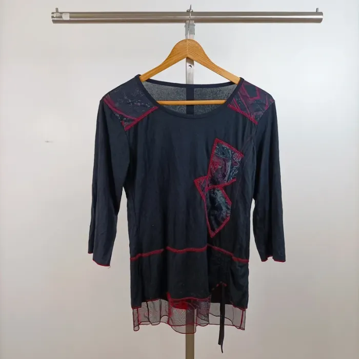 Lot 3 t-shirts femme taille L noir et gris – Superdry, design original, casual lot 08 - photo numéro 2