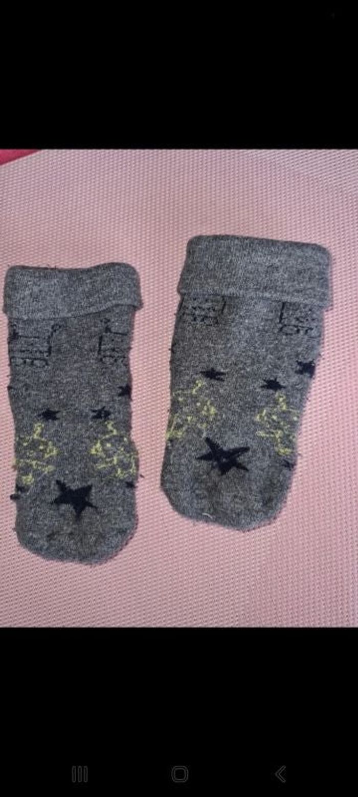 Chaussettes anti dérapantes pointure 18/22