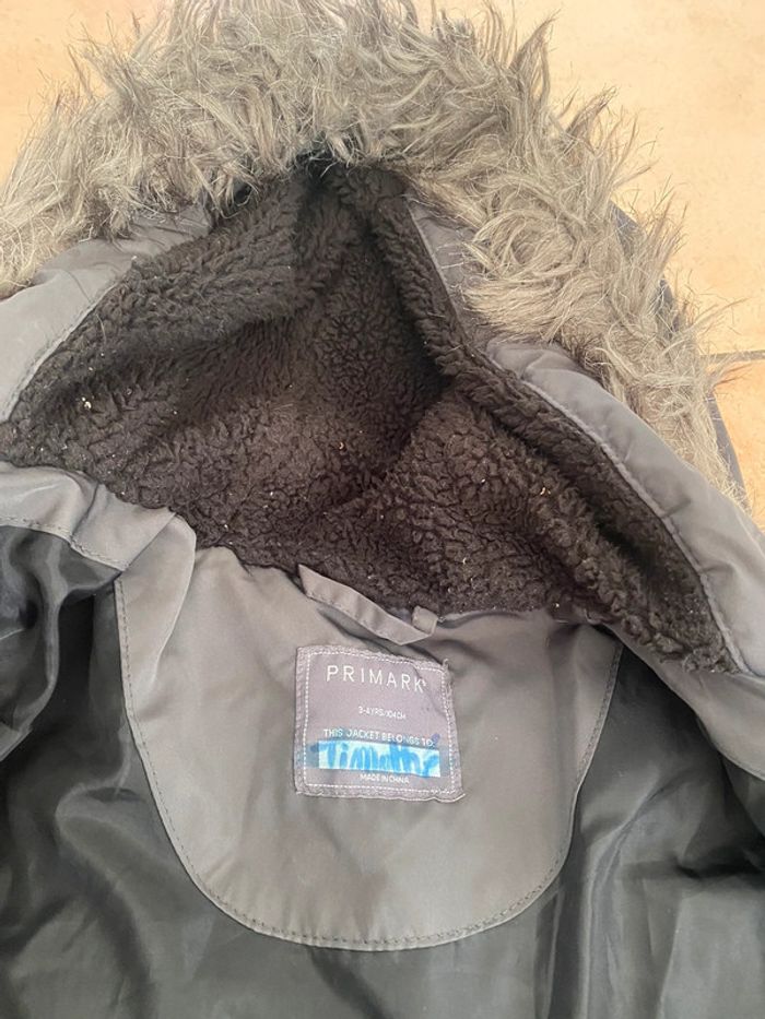 Manteau à capuche polaire primark 3/4 ans - photo numéro 2