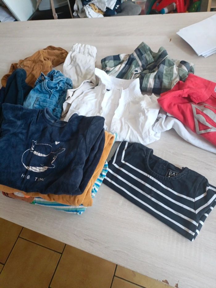Lot vêtements 12 mois - photo numéro 2