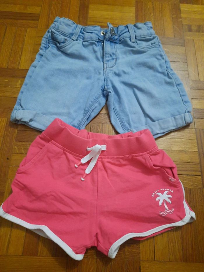 Lot 2 shorts okaidi 4 ans