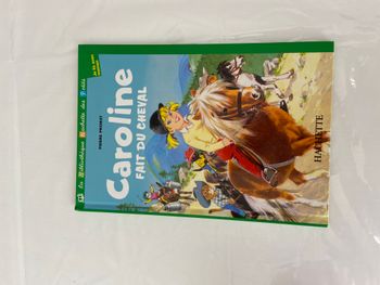 Livre Caroline fait du cheval
