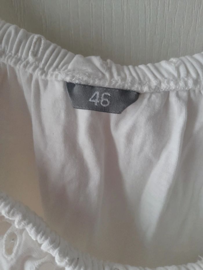 T-shirt col bardot blanc broderies - photo numéro 2