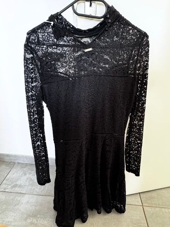 Robe dentelle GUESS
