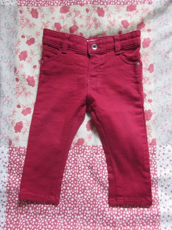 Jean slim rouge 6 mois