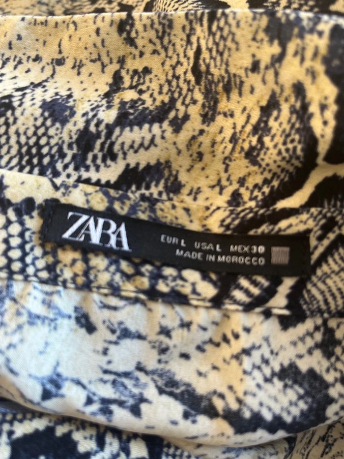 Robe motif serpent marque Zara - photo numéro 5