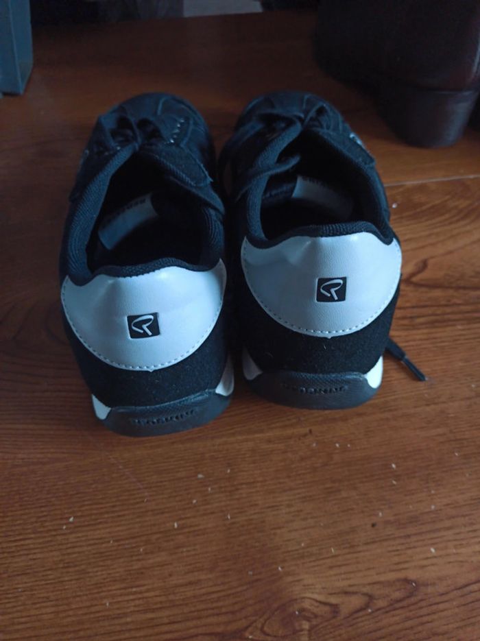 Baskets Redskins taille 42 neuf - photo numéro 3