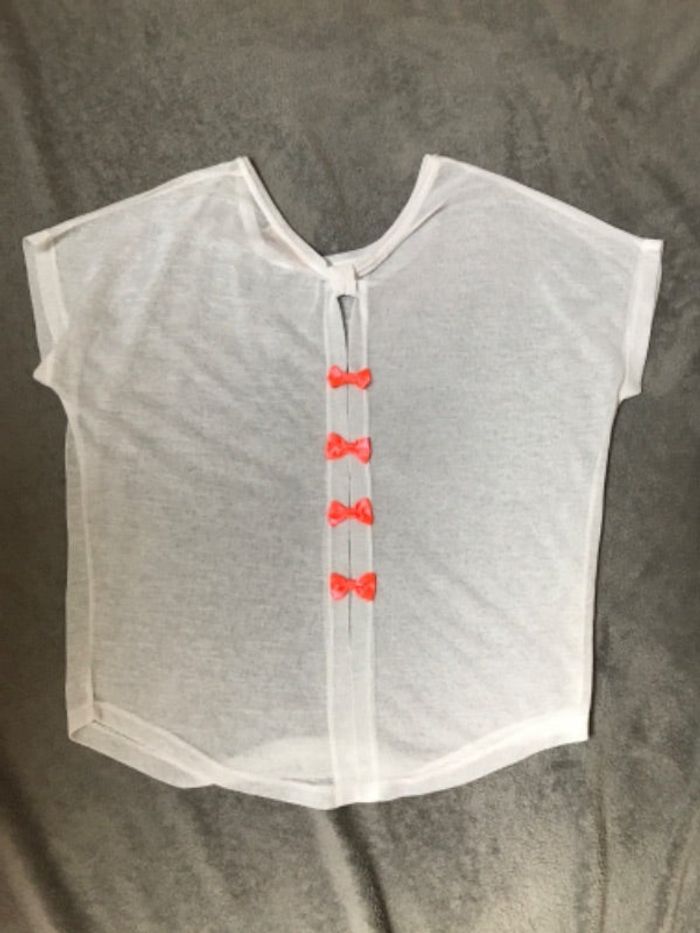 T-shirt transparent
