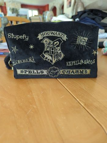 Trousse toilette Harry Potter noire et dorée