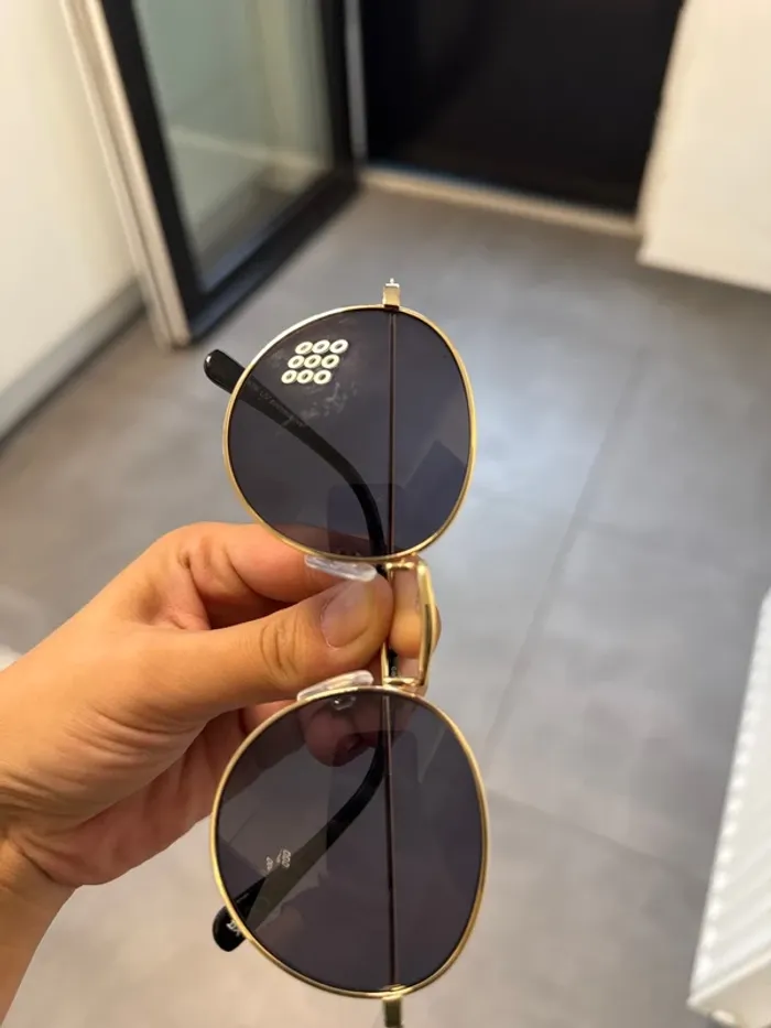Lunette de soleil - photo numéro 2
