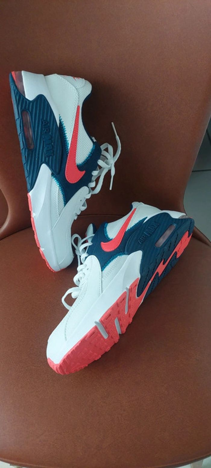 Baskets sneakers Nike Air Max
Excee T.40