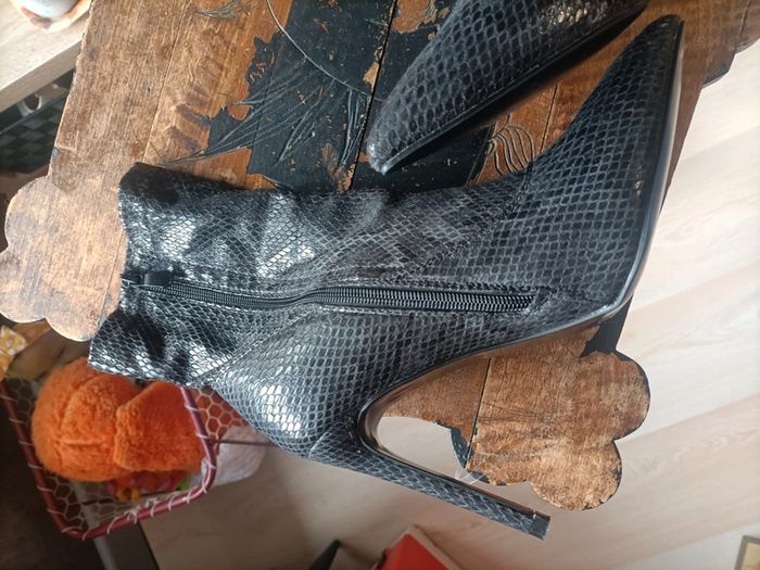 Bottines chaussettes à talons aiguilles effet python – Day-Vine Taille 40 - photo numéro 5