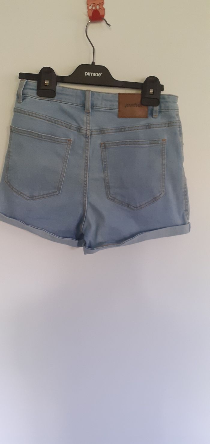 short en jeans bleu clair taille 38 marque jennyfer - photo numéro 4