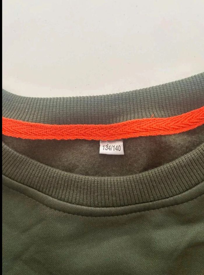 Pull  vert orange  taille  9/10  ans  zeeman - photo numéro 3