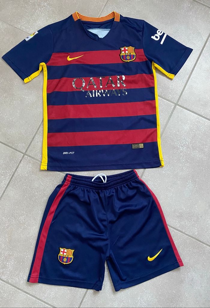 Ensemble foot  9/10 ans