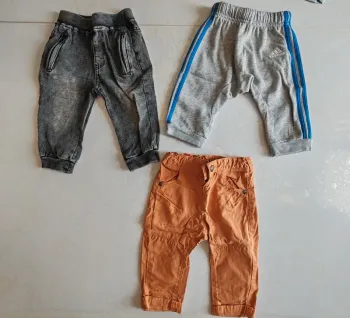 Lot pantalon jogging jean 6 mois