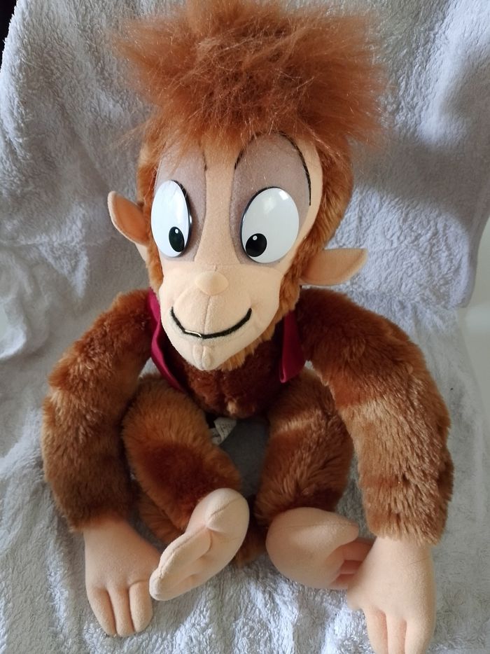 Peluche singe  abu d'Aladdin  Disneyland Paris 45 cm