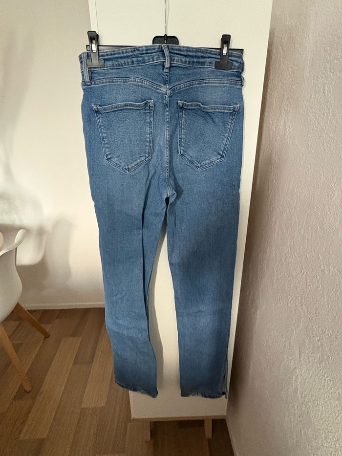 Jeans fente - photo numéro 3