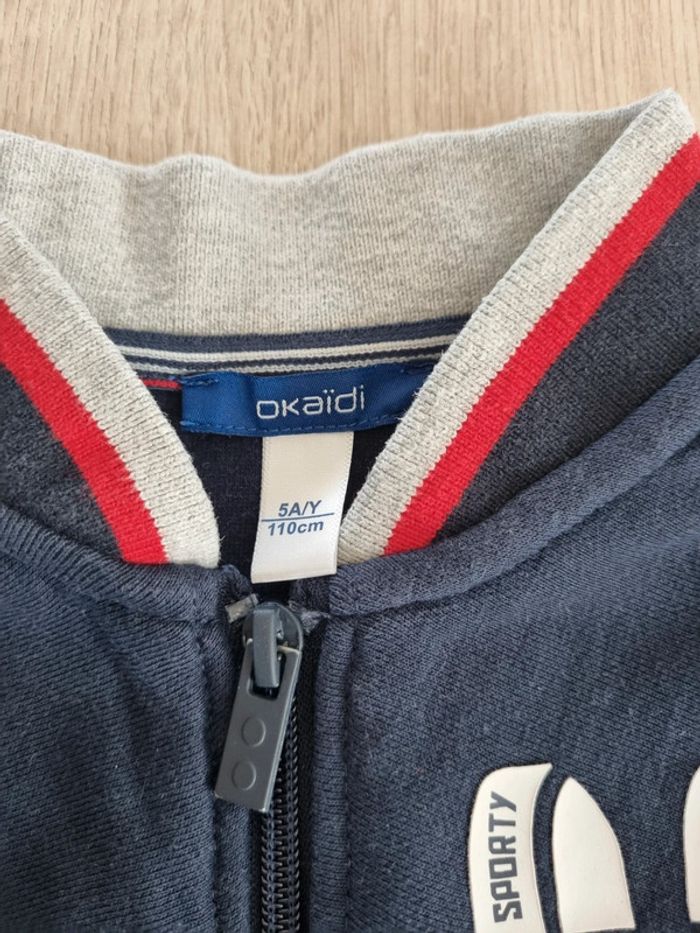 Veste we jogging okaidi 5ans - photo numéro 3