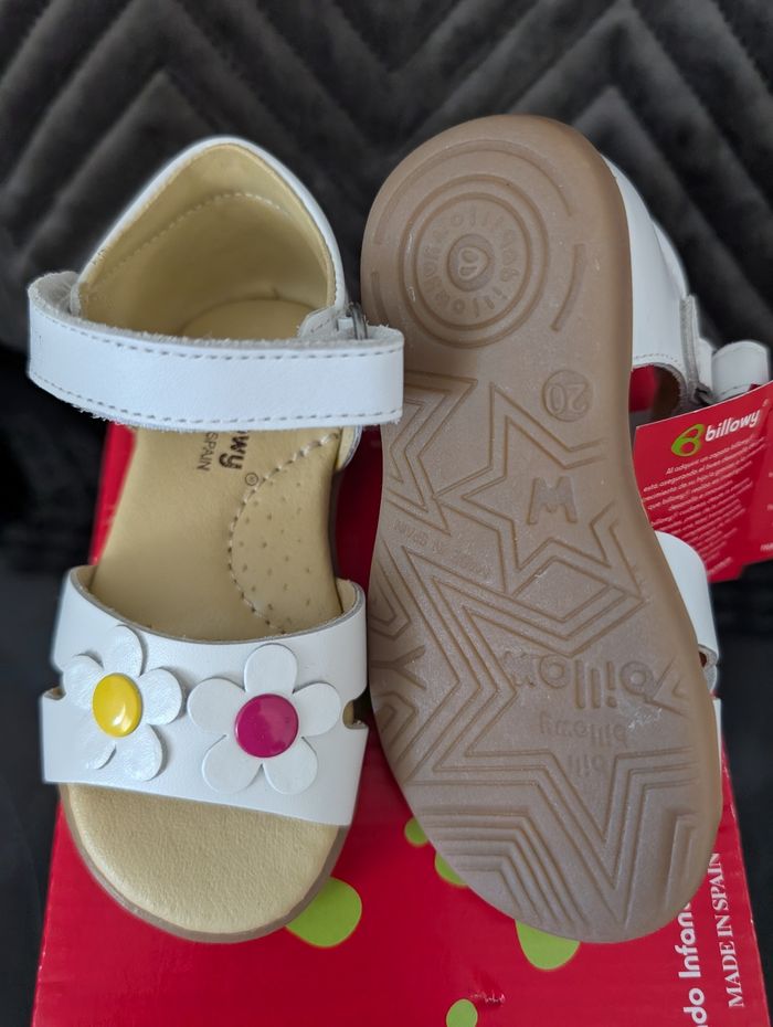Sandales d'été fille tout cuir. Taille 20 grande. Neuf. Billowi - photo numéro 6