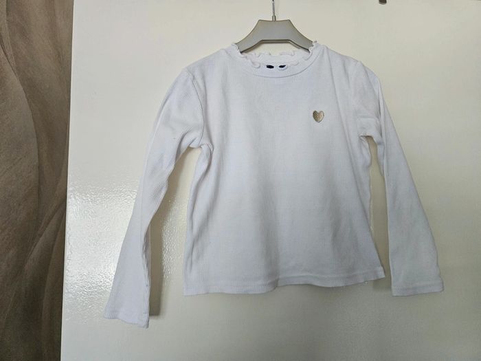 Haut blanc côtelé okaïdi 6 ans