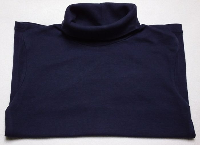 T-shirt/ sous pull col montant - photo numéro 4