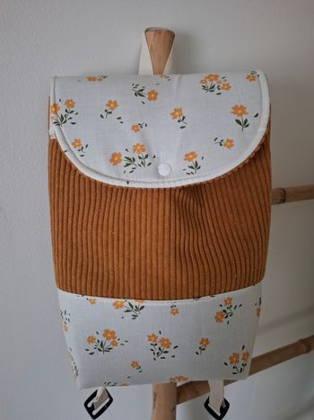 Sac à dos fleurs jaune